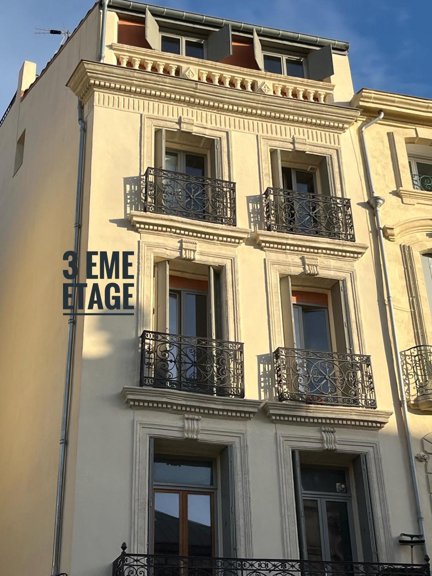 De Charme Avec Balcon Au Pied Des Commerces Apartment
