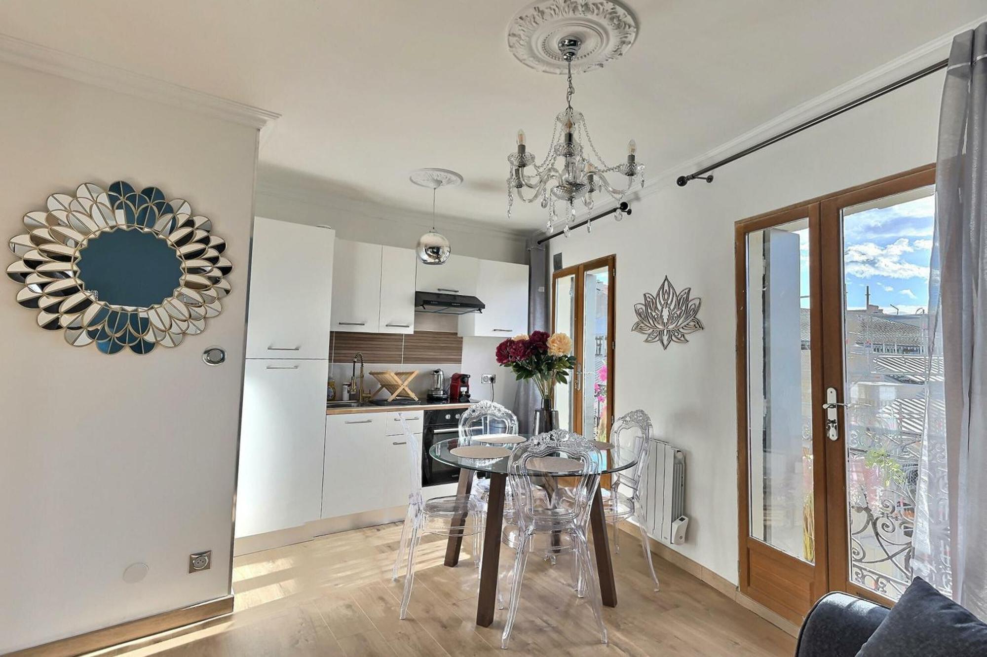 Apartment De Charme Avec Balcon Au Pied Des Commerces Beziers